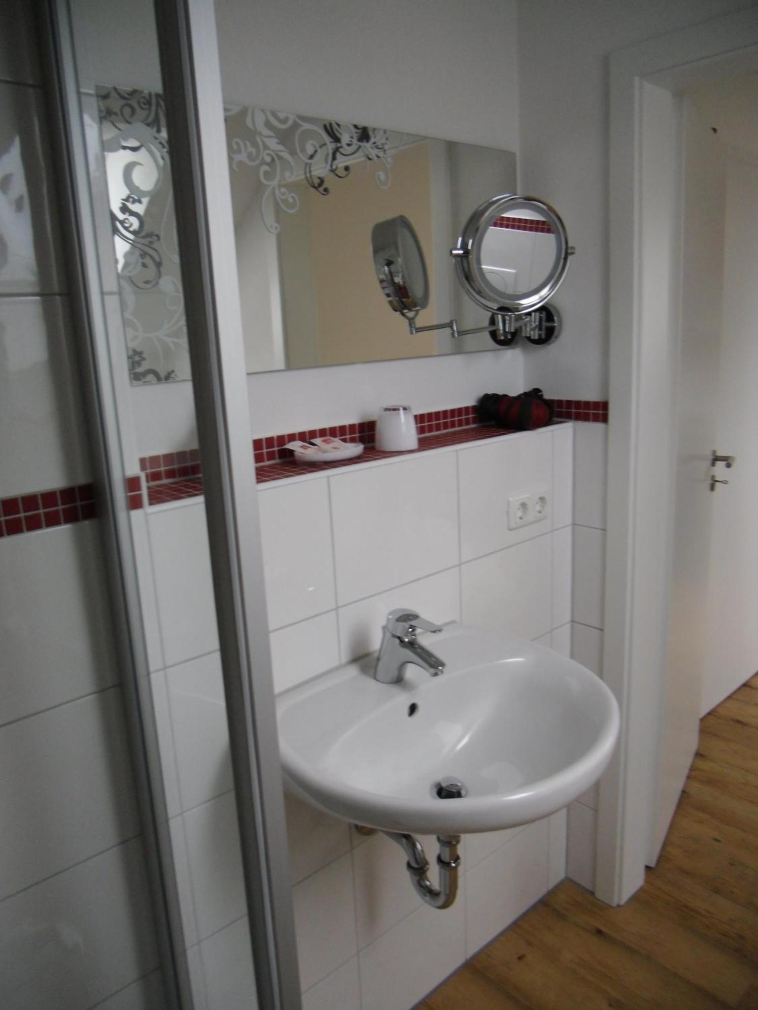 Wein-Traeume Hotel Thuengersheim Luaran gambar