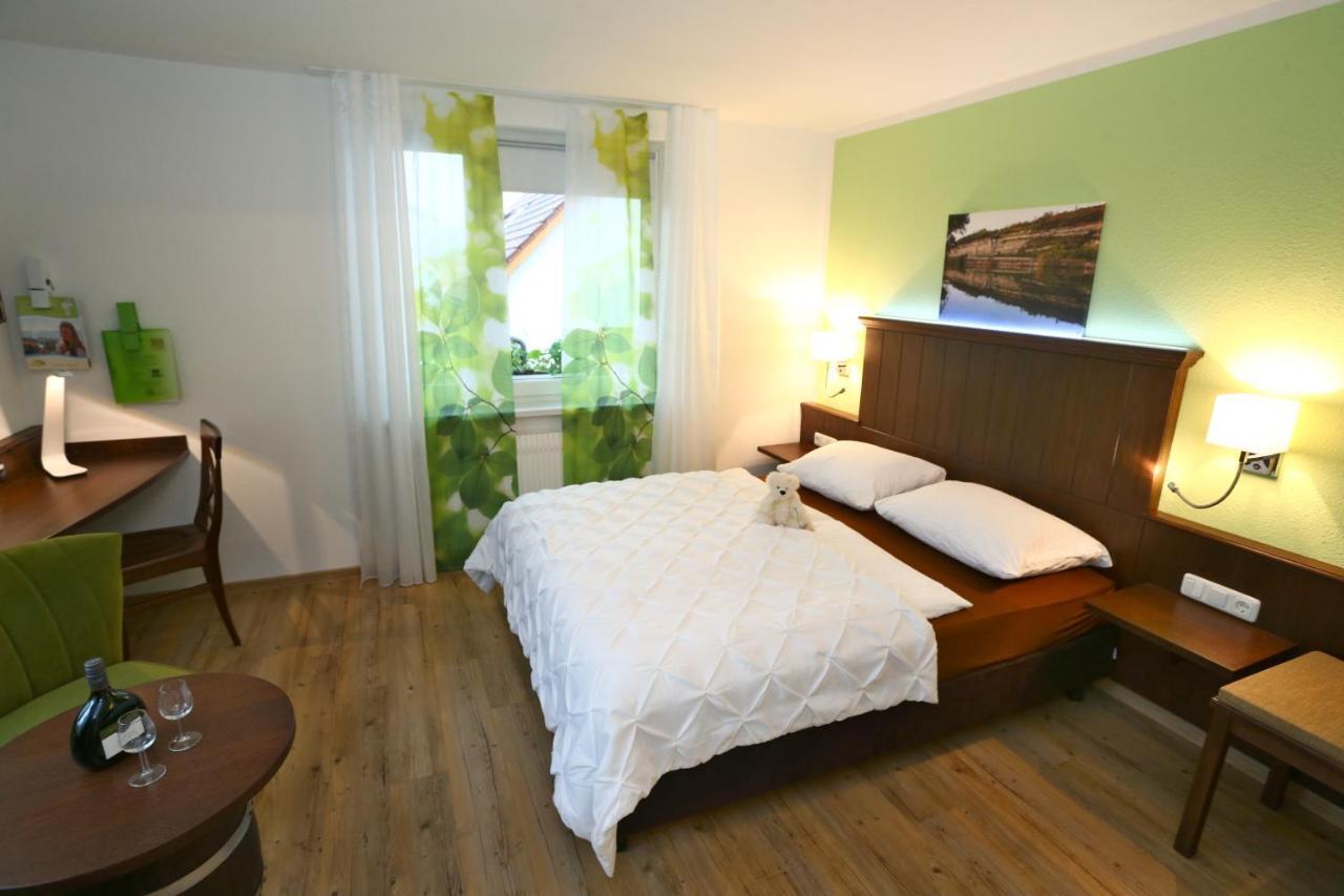 Wein-Traeume Hotel Thuengersheim Luaran gambar